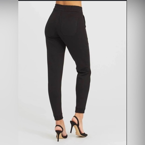 Spanx The Perfect Pant Ankle Joggers in Black - Picture 2 of 11